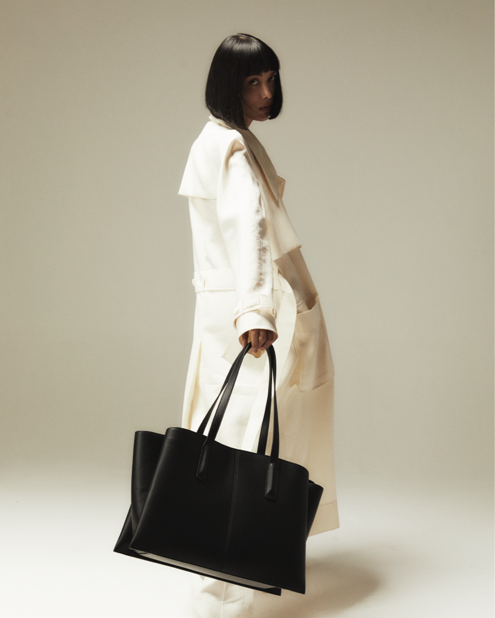 The Essential Tote - Taupe